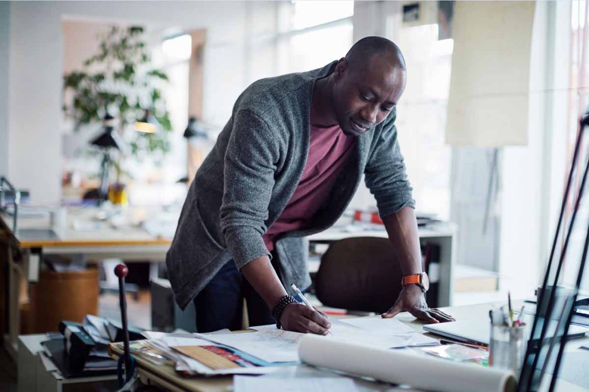 Allianz Assurances homme clé pour professionnels et entreprises