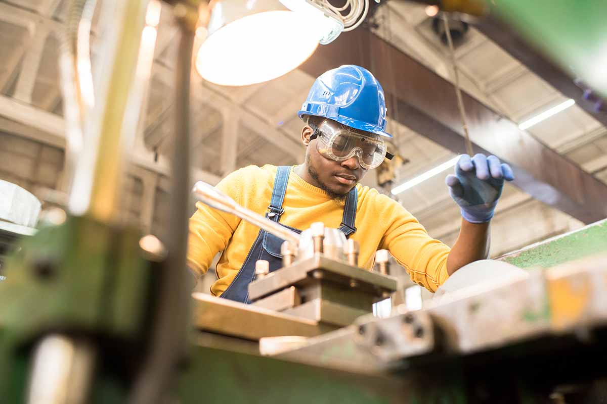 Allianz Assurances tous risques chantier montage pour professionnels et entreprises